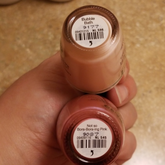 *SOLD* Lot of 2 OPI Nail Lacquers - Picture 2 of 4
